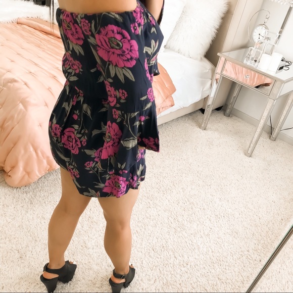 Express flower detail off shoulder bell sleeve romper - Picture 2 of 13